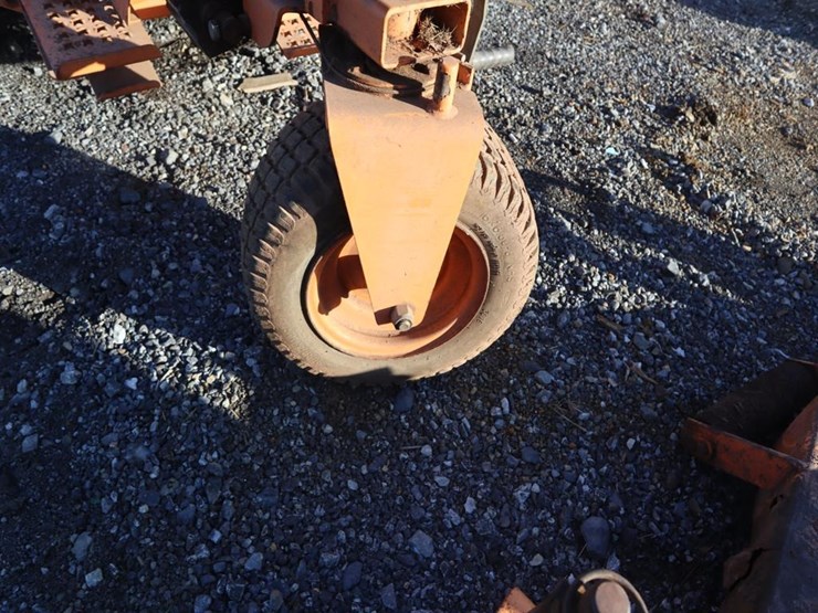 3-wheel-skag-riding-mower-non-running-image-7