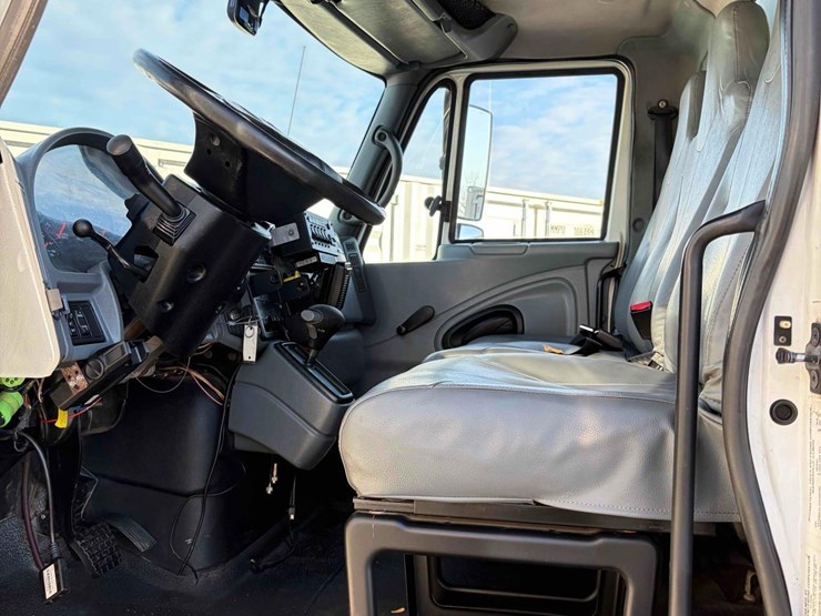 2006-international-4300-image-11