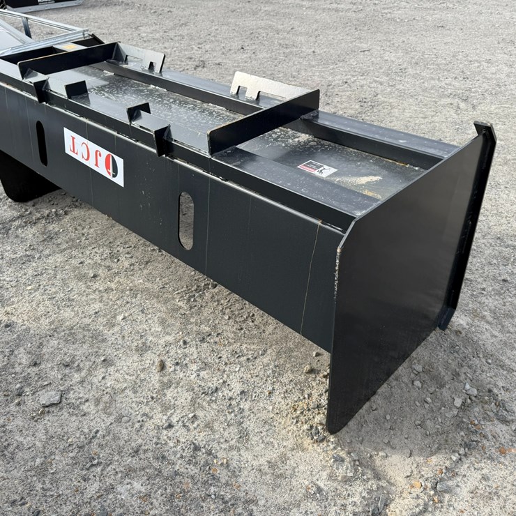 #2095 • Unused JCT 7' Skid Steer Pusher BoxINV# 36008