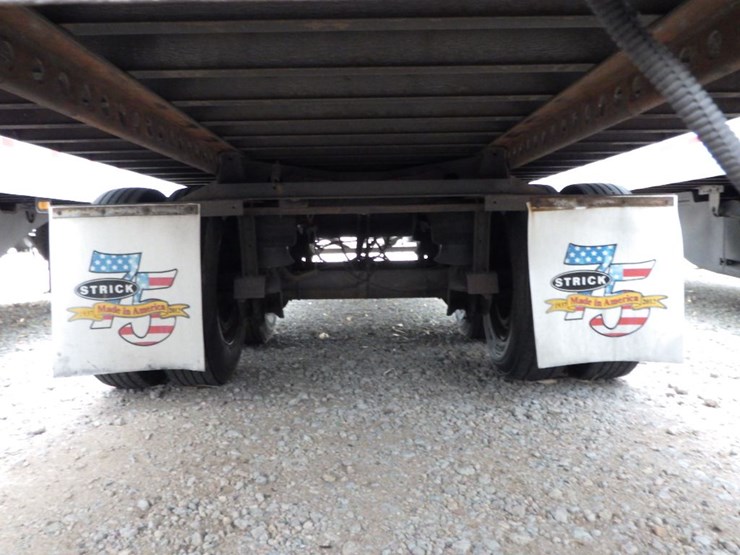 2016-strick-van-image-13