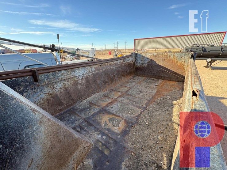 2020-peterbilt-348-image-5