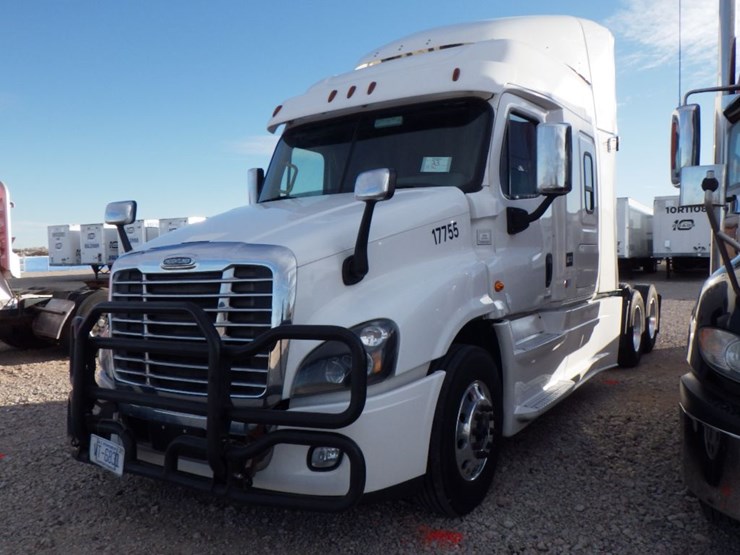 2017-freightliner-cascadia-125-image-1
