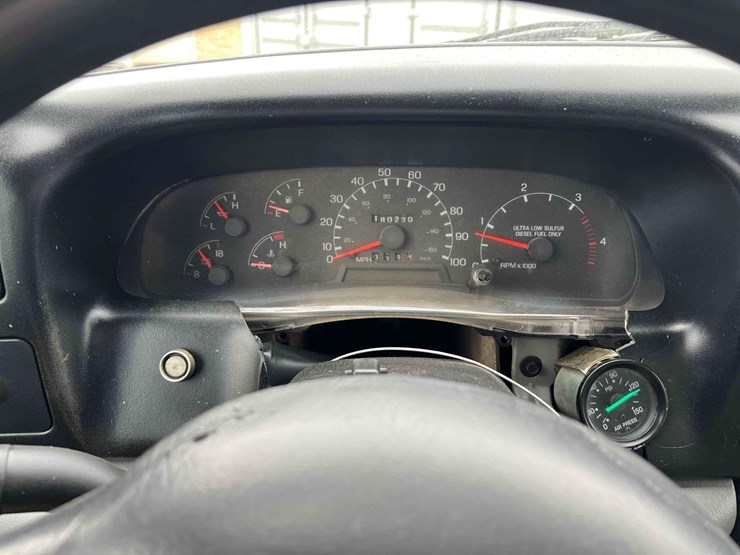 2008-ford-f650-xl-image-21