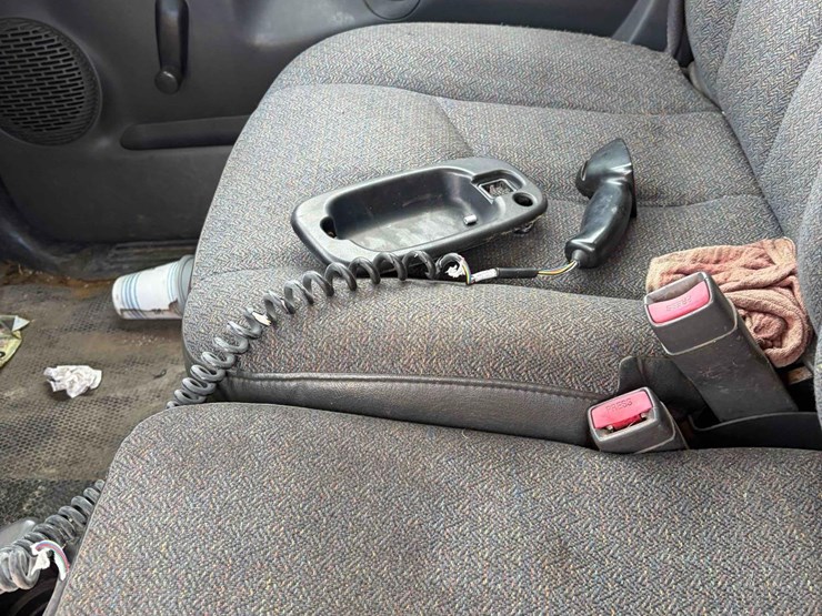 2006-chevrolet-2500hd-image-14