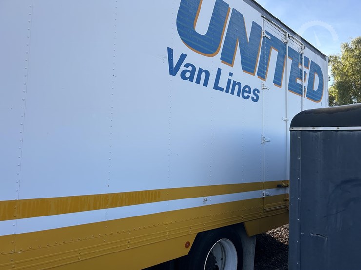 2001-international-4700-image-19