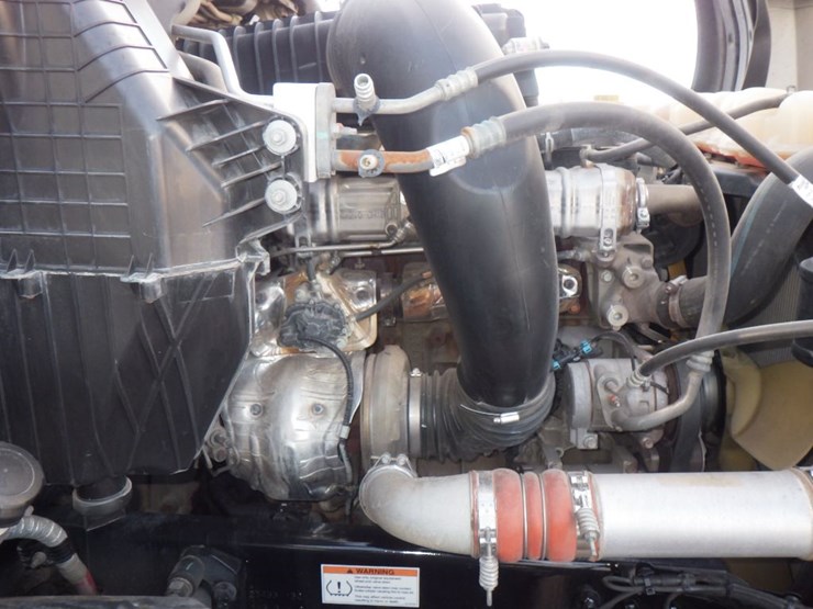 2022-freightliner-cascadia-126-image-25