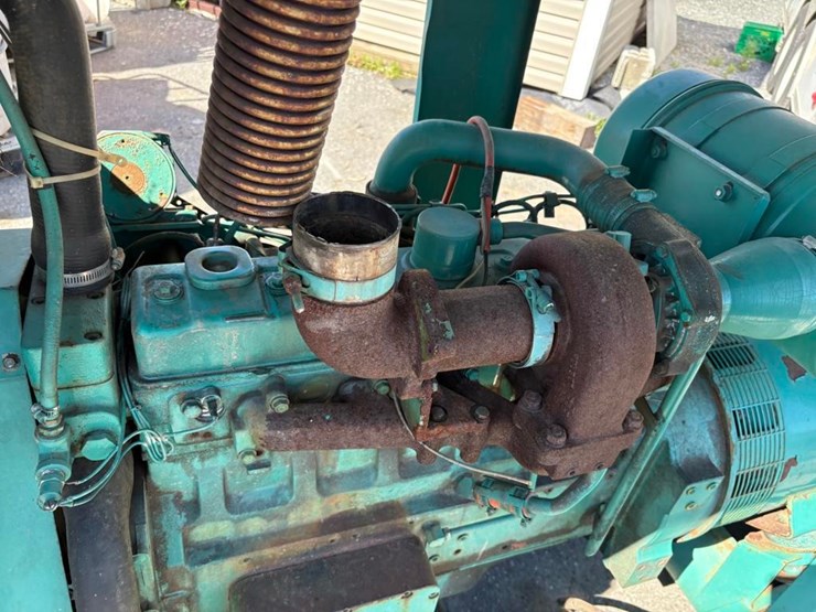 onan-634t-6-cylinder-genset-image-7