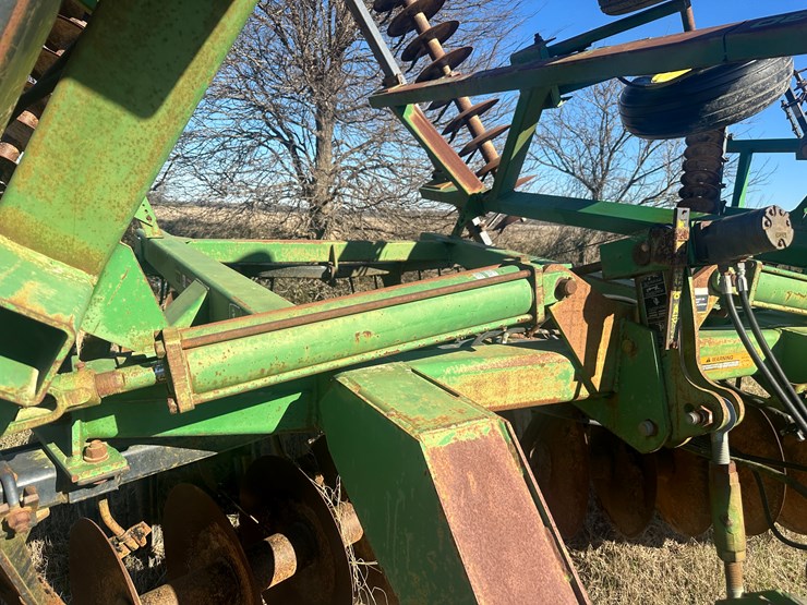 john-deere-27-image-38