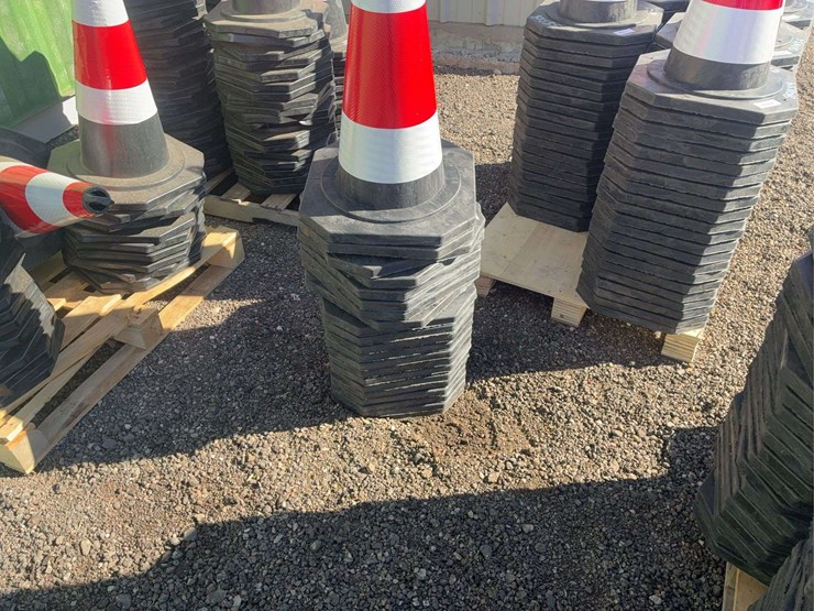 (21)-safety-cones-image-1