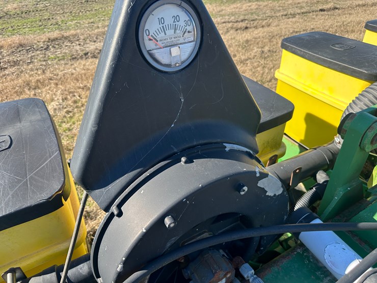 35257-john-deere-12-image-60