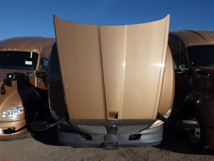 2022-kenworth-t680-image-27