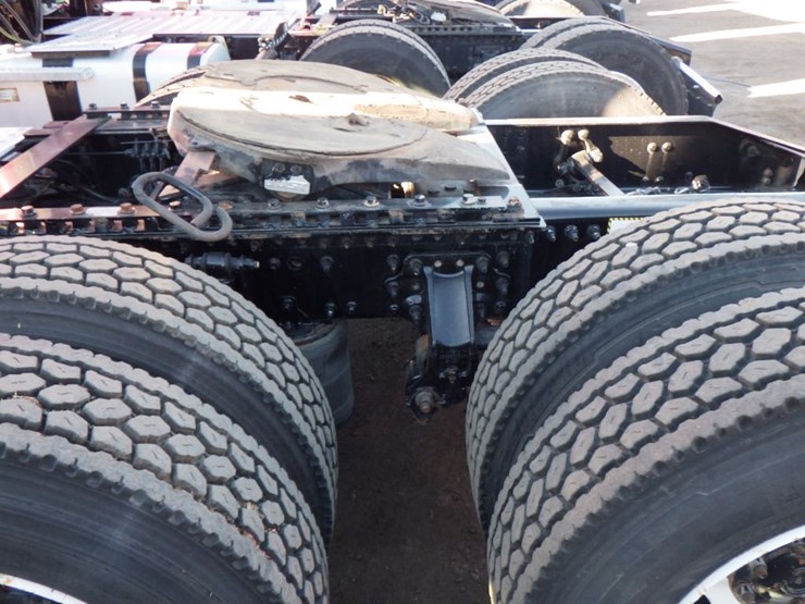 2020-mack-an64t-image-21