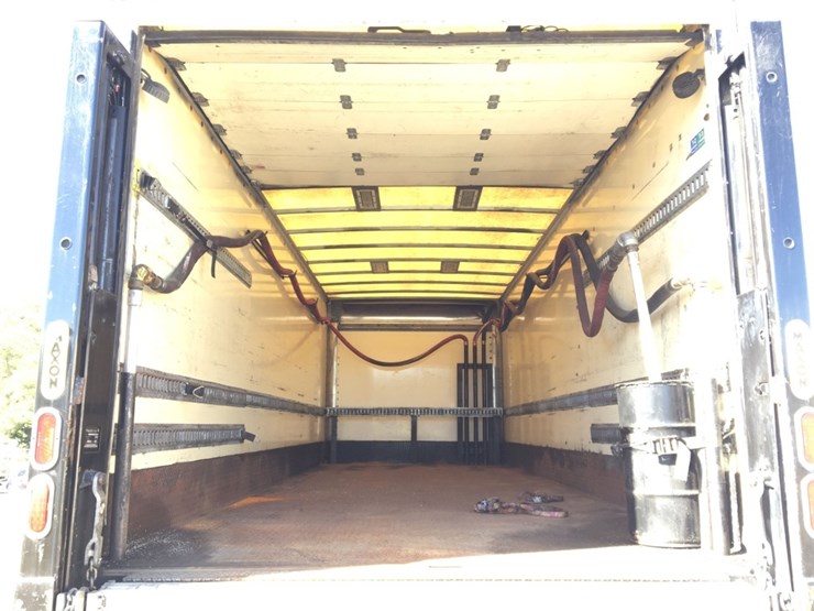 2012-peterbilt-382-image-16