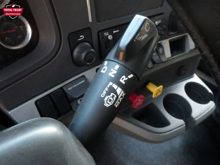 2022-kenworth-t680-image-17