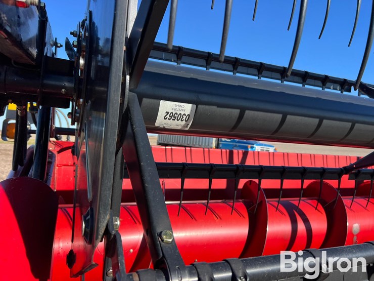 2011-case-ih-3020-image-14