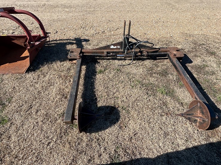 #37861-•-master-craft-hay-bale-unroller-image-2