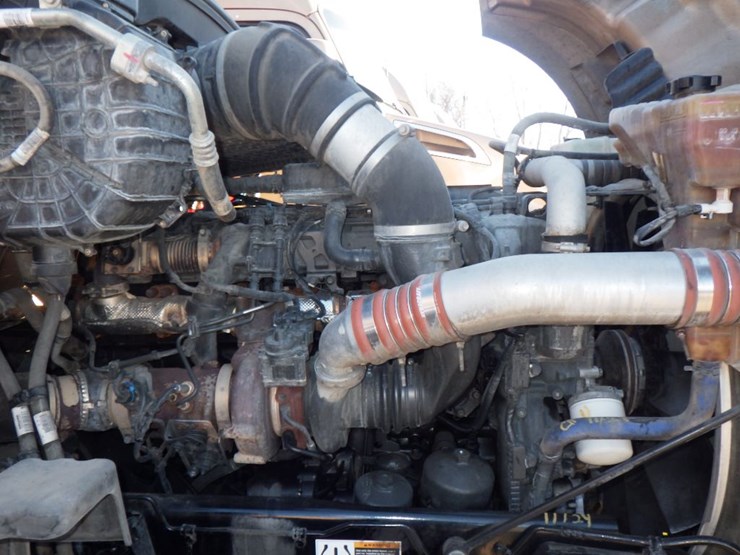 2022-kenworth-t680-image-27