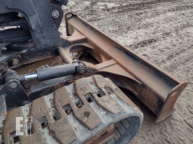 2014-bobcat-e85-image-25