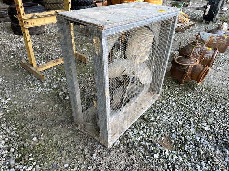 #35862-•-36"-shop-fan-image-2