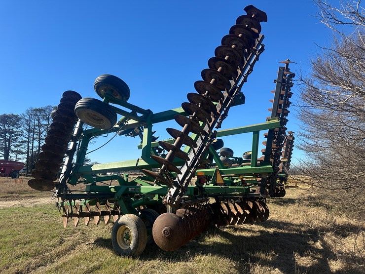 john-deere-32-image-4