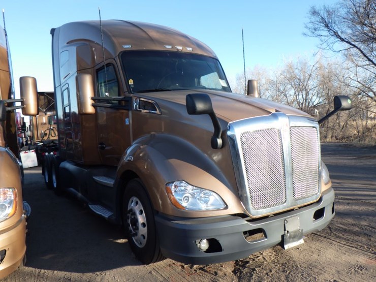 2022-kenworth-t680-image-5