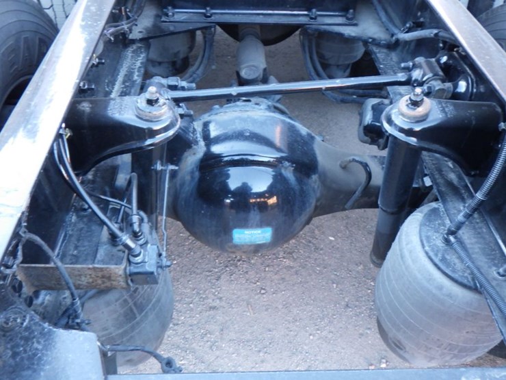 2022-kenworth-t680-image-13