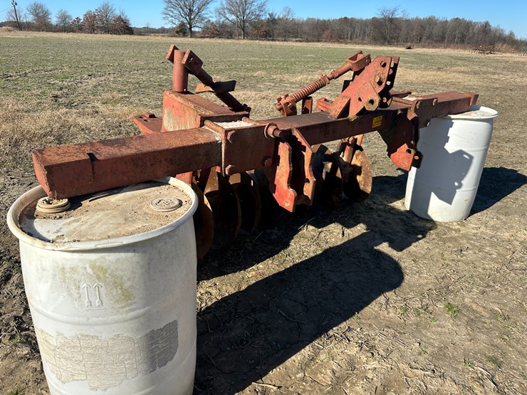 #35268-•-levee-plow-image-2