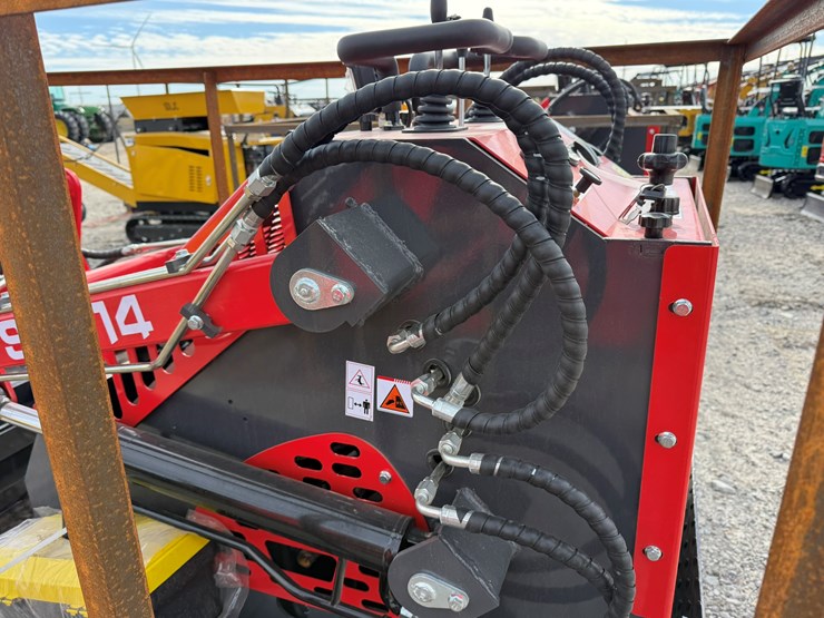 #22787-•-unused-agt-ysrt114-stand-on-tracked-loader-ysrt142025l110321-image-14