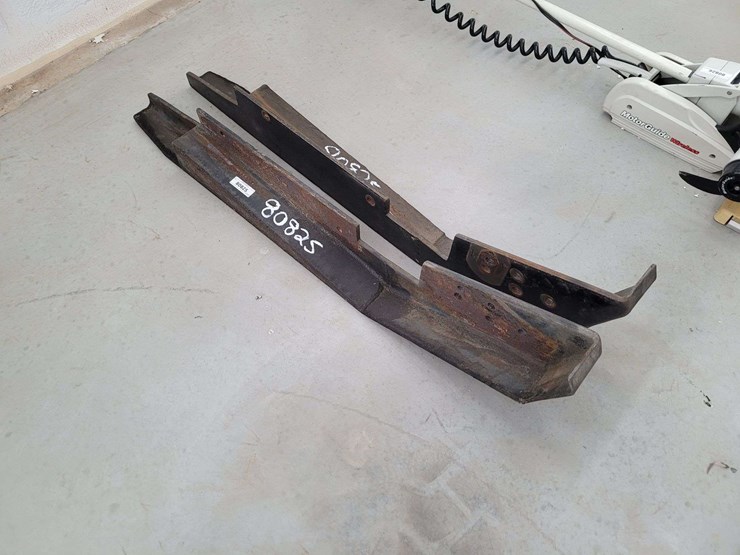 pair-of-semi-tractor-low-boy-ramps-image-2