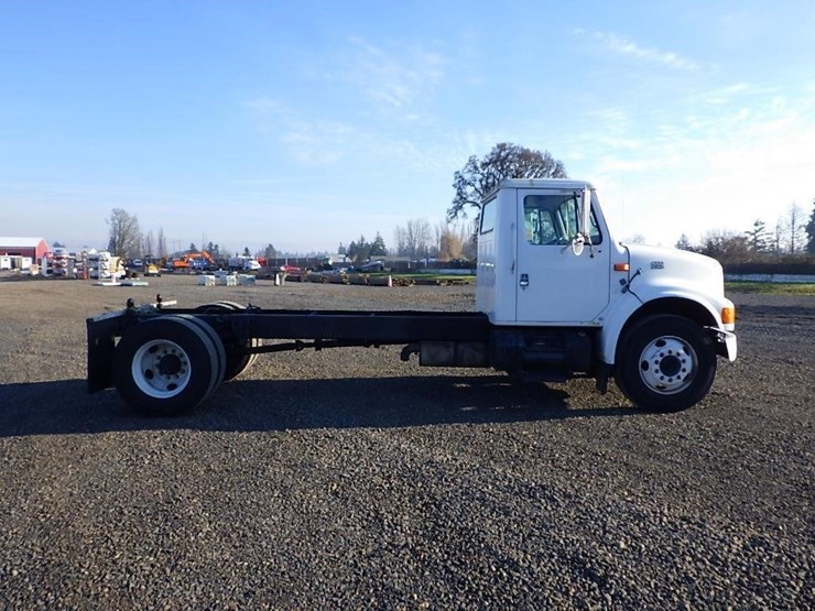 2000-international-4700-image-3
