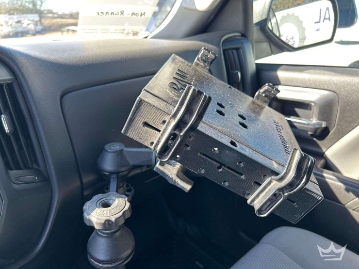 2019-chevrolet-silverado-1500-image-13