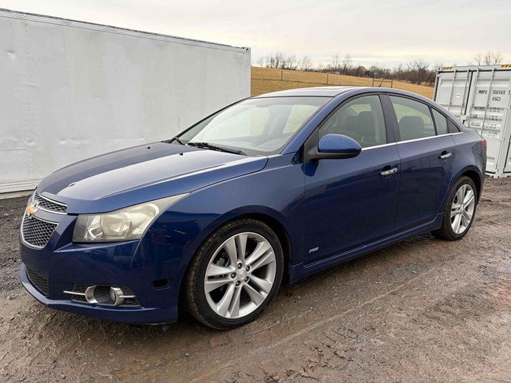 2012-chevrolet-cruze-rs-image-1