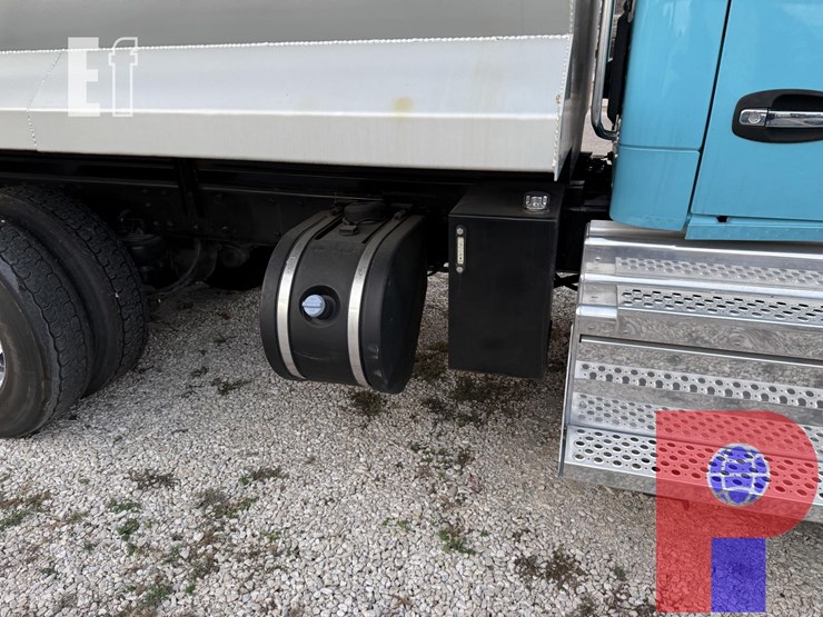 2019-kenworth-t680-image-3