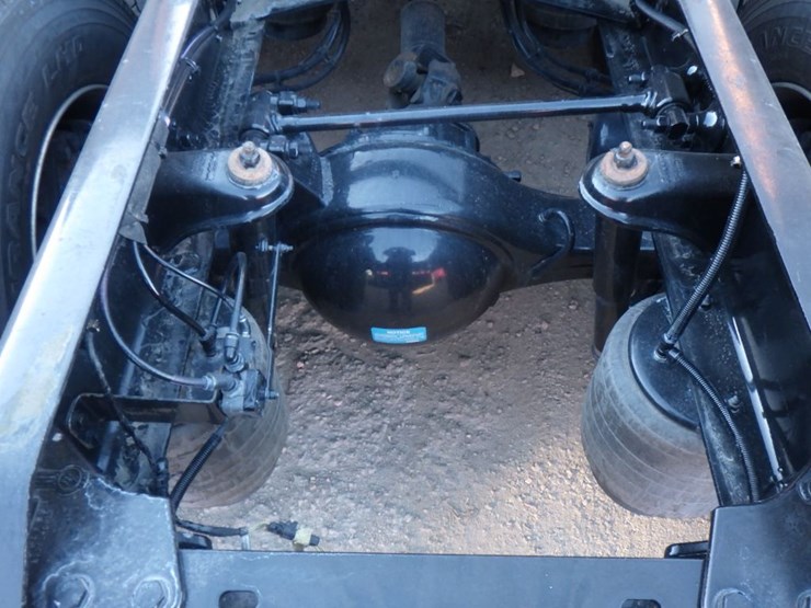 2024-kenworth-t680-image-10