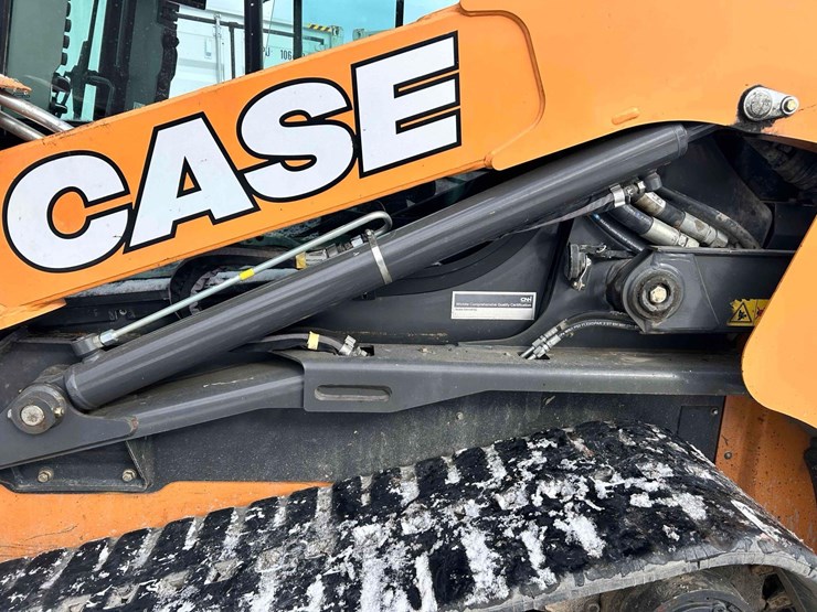 2021-case-tv450b-image-14