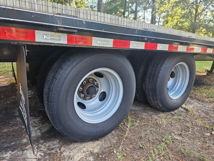 #800-•-2021-kaufman-equipment-trailer-image-8