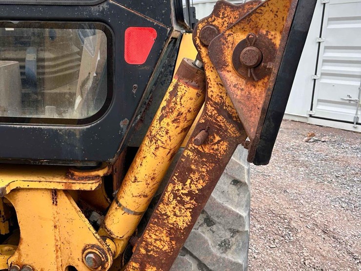 john-deere-310d-image-13