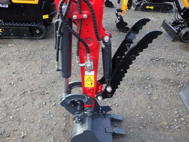 2025-vicsec-30-hydraulic-excavator-image-6