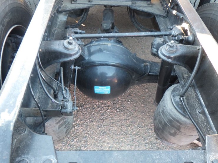 2024-kenworth-t680-image-11