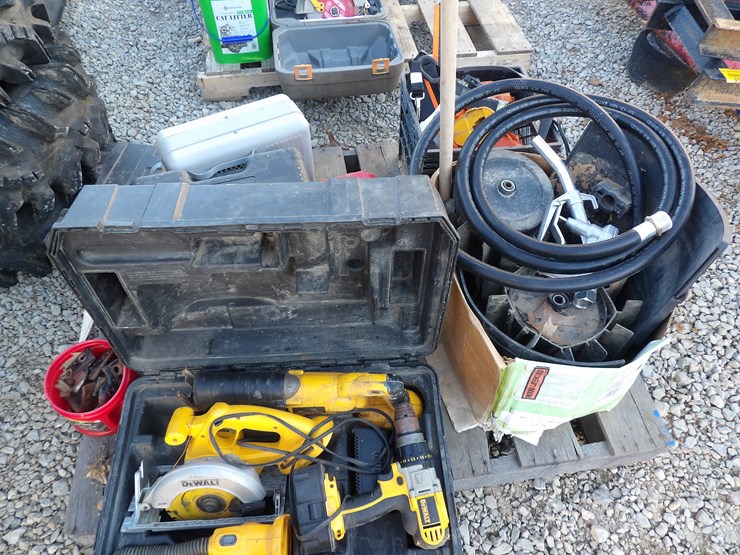 #4866-•-**lot-of-misc-toolboxes,-hose,-dewalt-power-tools-image-1