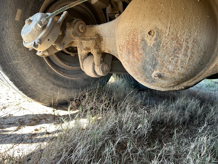 1974-ford-9000-image-15