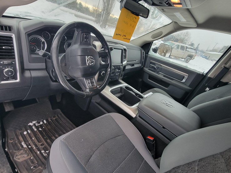 2016-dodge-ram-2500-image-8