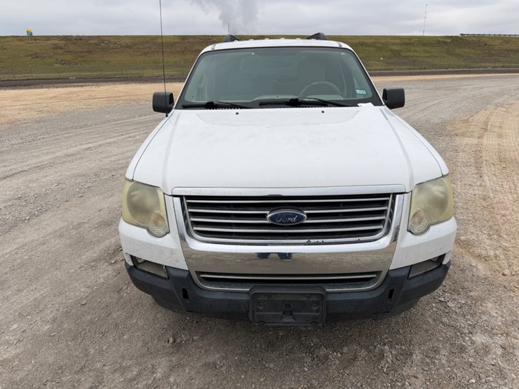 2007-ford-explorer-image-2