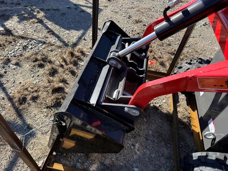 #22789-•-unused-agt-ysrt14-stand-on-tracked-loader-ysrt142025l102793-image-26