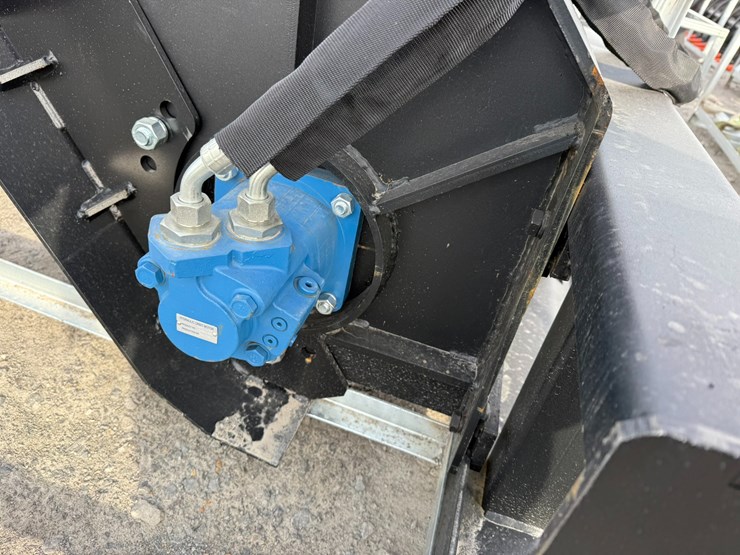 #2068-•-unused-skid-steer-trencherinv#-35968-image-11