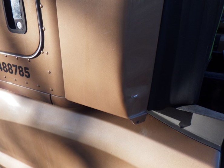 2022-kenworth-t680-image-21