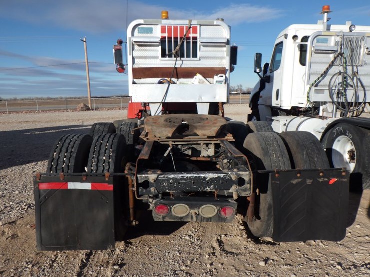 2010-kenworth-t800-image-10