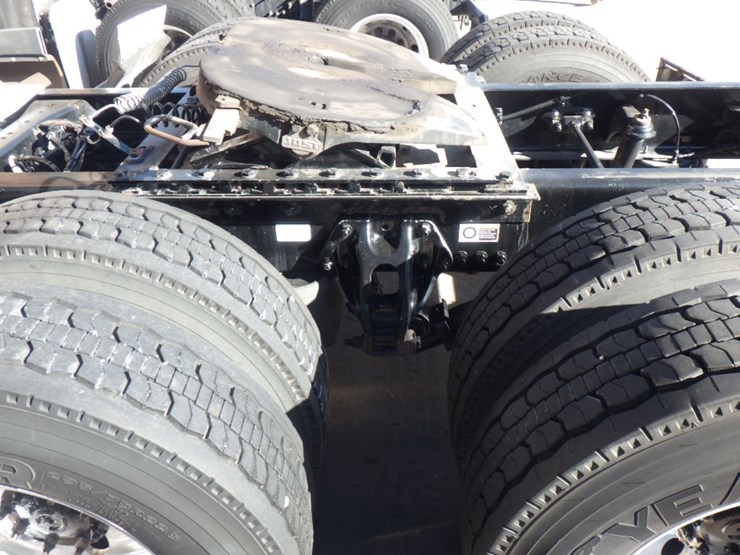 2022-kenworth-t680-image-14