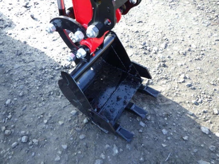 2025-vicsec-13-hydraulic-excavator-image-5