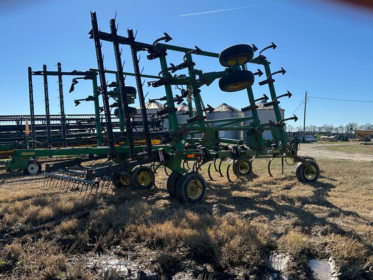 john-deere-27-image-3